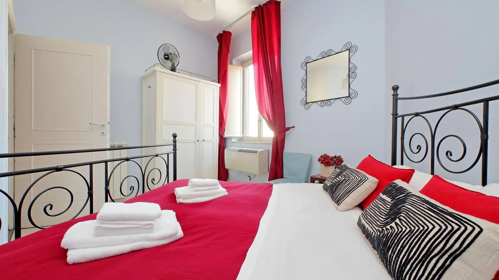 6 People Apartment At Vatican Rome Italy
