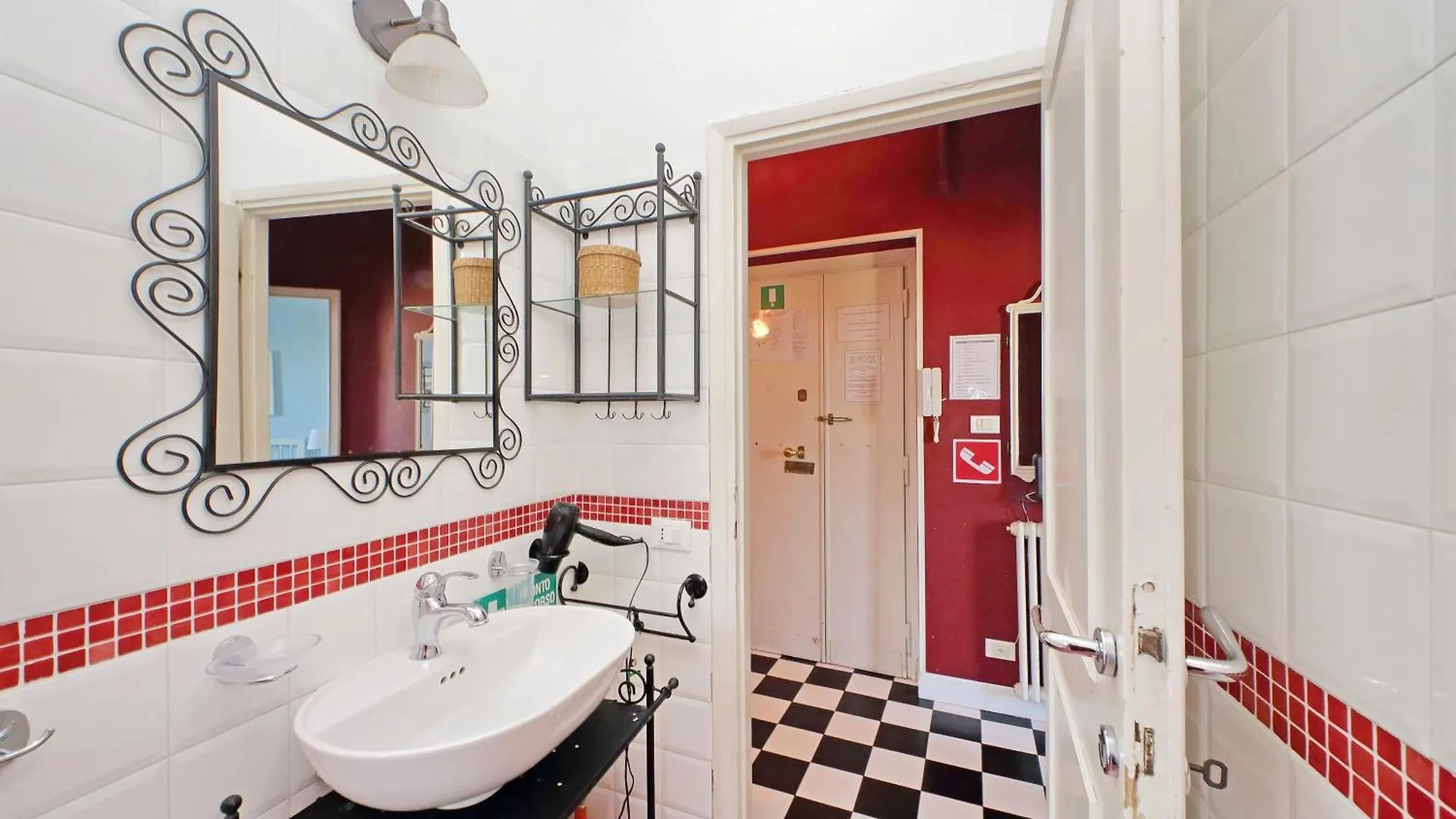 6 People Apartment At Vatican Rome Italy